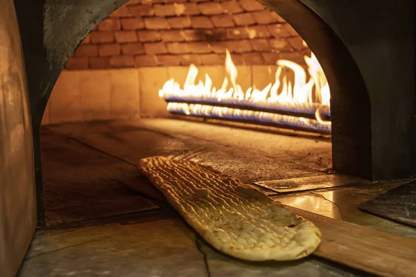 Turkish Cuisine Pita Bread Stone Brick Natural Flame Oven Wooden — Stock Photo, Image