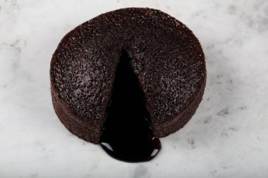 Dondurmalı sıcak çikolatalı sufle keki, (TR: Sicak Cthe Sufle Dondurmali).
