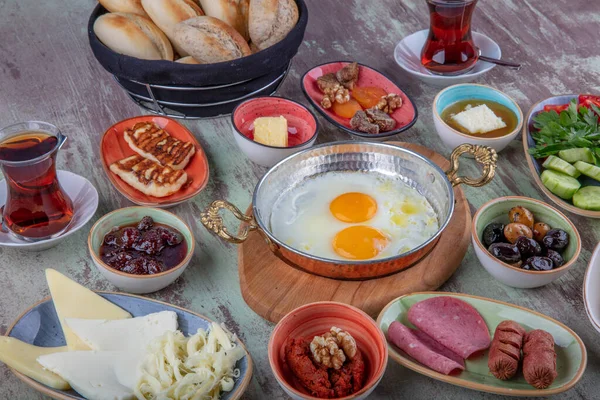 Köstliches Traditionelles Türkisches Frühstück Auf Dem Tisch Bunter Traditioneller Türkischer — Stockfoto