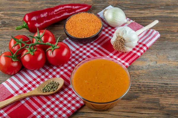 Türk mutfağından geleneksel tarhana çorbası. Klasik Türk Çorbası (Tarhana).