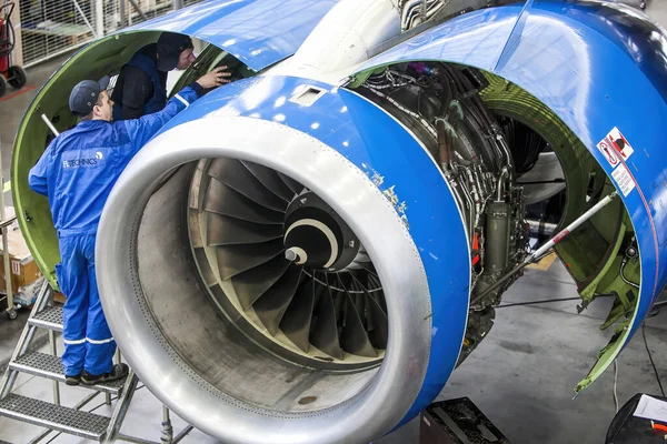 Kaunas / Litvanya 2016-03-31 yolcu uçağı motoru