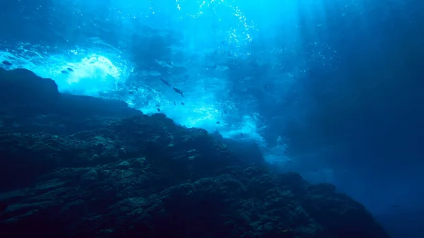 Hermosa Foto Submarina Olas Rayos Luz Desde Una Inmersión Tailandia —  Fotos de Stock