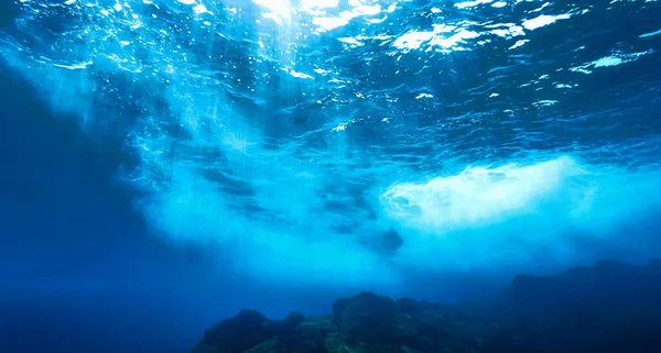Piękne Podwodne Zdjęcie Promieni Słonecznych Nurkowania Wyspach Kanaryjskich Oceanie Atlantyckim — Zdjęcie stockowe