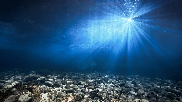 Beautiful Artistic Underwater Photo Rays Sunlight Bottom Deep Blue Ocean — Stok fotoğraf