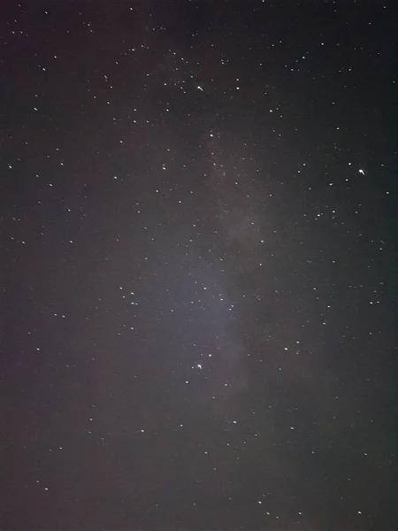 Céu Estrelado Com Estrelas Cadentes Pequenas Nuvens Estrelar — Fotografia de Stock