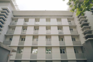 Modern Yapı Dış Görünümü Düşük Açı Görünümü