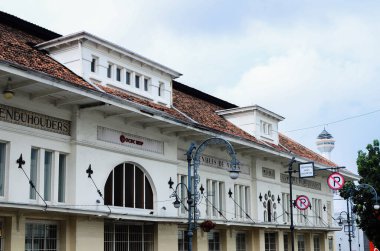 Bandung, Endonezya - 20 Kasım 2020: Asya 'daki eski binalar - Afrika sokağı Bandung