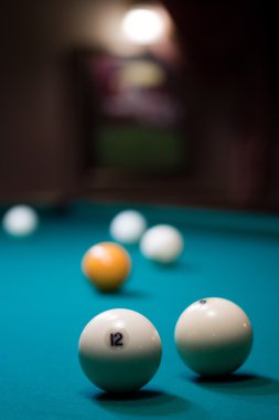 bilardo topu: alan derinliği ve odak 12 numara