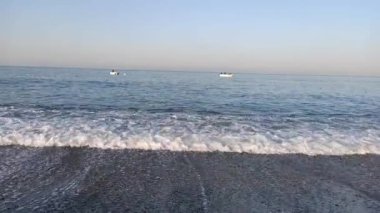 Deniz sörfü, Akdeniz dalgaları