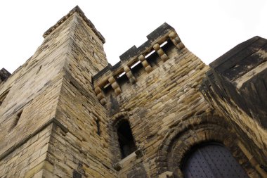 Newcastle on Tyne UK: 2 Ağustos 2020: Newcastle Castle dış görünüş