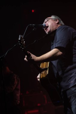 Newcastle / UK - 21 Eylül 2019: PIXIES grubu (Black Francis) Newcastle O2 Akademisi 'nde sahneye çıktı