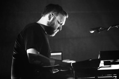 Edinburgh UK: 22 Ağustos 2018: Mogwai grubu Leith Theatre Edinbugh International Festival 'de canlı performans sergiledi