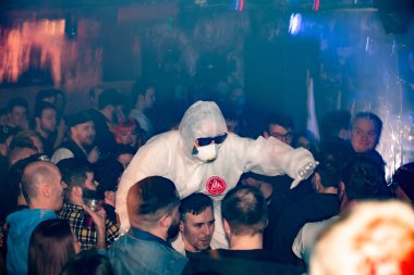 Newcastle UK: 21 Şubat 2019: Never Not Nothing grubu Black Futures İngiltere turnesinde Frank Carter 'ı destekleyen Newcastle Think Tank' te konser verdi