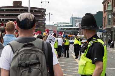 30 Temmuz 2016: Tasarruf tedbirlerine karşı protesto ve Pro Jeremy Corbyn yürüyüşü - protestocular