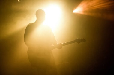 Newcastle UK: 21 Ekim 2019: Twilight Sad grubu Newcastle Öğrenci Birliği 'nde canlı yayında