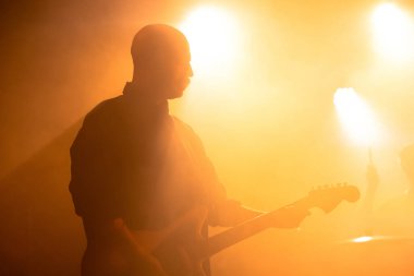 Newcastle UK: 21 Ekim 2019: Twilight Sad grubu Newcastle Öğrenci Birliği 'nde canlı yayında