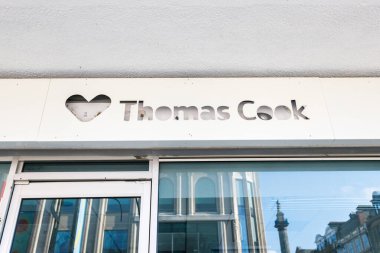 Newcastle on Tyne UK: 6 Mart 2021: Travel Agents (Thomas Cook) ana caddede (Northumberland Caddesi) kapatıldı)