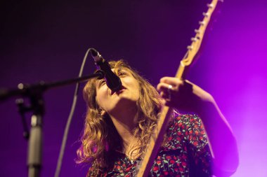 Newcastle UK - 21 Eylül 2019: The Big Moon grubu Newcastle O2 Akademisi 'nde canlı yayında