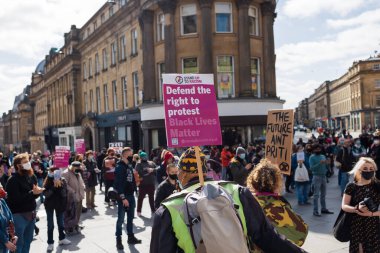 Newcastle on Tyne UK: 3 Nisan 2021: Kill the Bill protestosu Newcastle, Kuzey İngiltere 'de protesto hakkı için. Sosyal mesafeli barışçıl gösteri