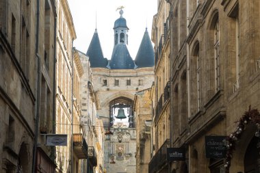 Bordeaux, Fransa. 8 Ekim 2020: Fransa 'nın Bordeaux şehrinin sokak manzarası