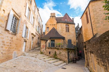 Sarlat la caneda, Fransa. 9 Ekim 2020: Sarlat la Caneda 'nın eski şehri, Fransa