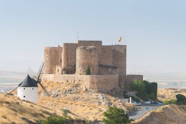 İspanya 'da geleneksel İspanyol yel değirmenleri