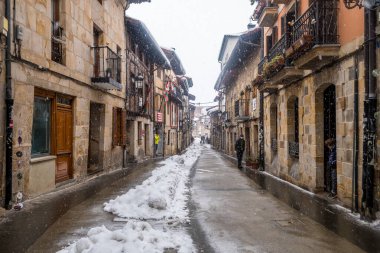 İspanya 'nın otxandio basque şehrinin güzel caddesi.