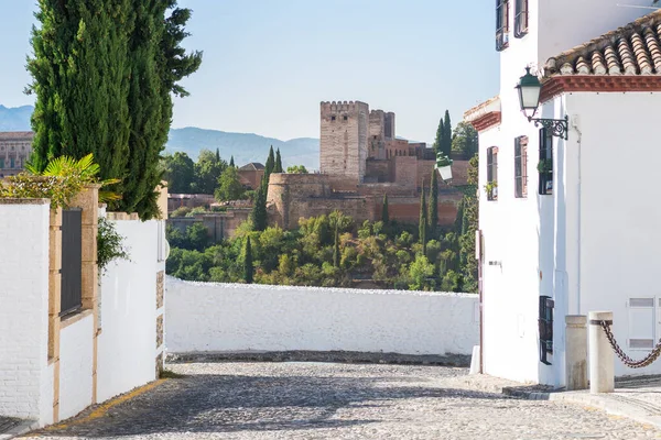 Granada, İspanya 'da Albaisin ilçesinin güzel sokakları