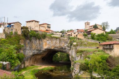 Ortaçağ şehri Orbaneja del Castillo, İspanya