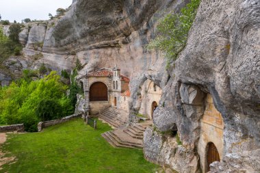 medieval town of orbaneja del castillo, Spain clipart