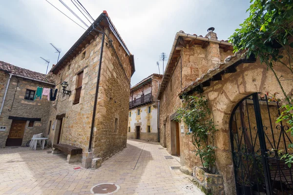 Mittelalterliche Stadt Orbaneja Del Castillo Spanien — Stockfoto