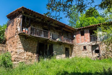 Santillana del mar 'ın güzel sokakları, İspanya