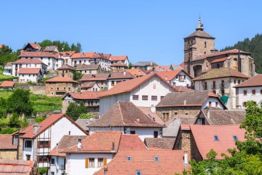 Navarre Pyrenes, İspanya 'nın geleneksel otsagabia kasabası.