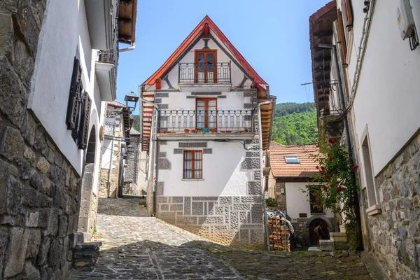 Traditionelle Stadt Otsagabia Navarra Pyrenäen Spanien — Stockfoto
