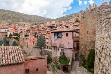 İspanya 'nın Teruel kentindeki alkracin mudejar kasabasının manzarası
