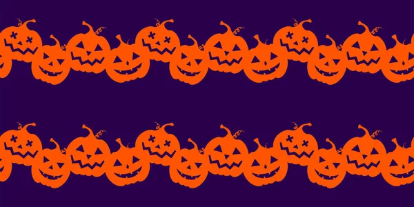 Halloween dýně bezešvé vzor. Dýně s vyřezávanou tváří na fialovém pozadí. Roztomilý úsměv Jack Lantern silueta — Stockový vektor