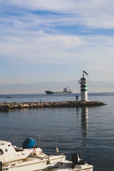 Aralık 2020 Kocaeli Turkey Gebze Eskihisar Köyü Denizdeki Feribot Tekneler — Stok fotoğraf