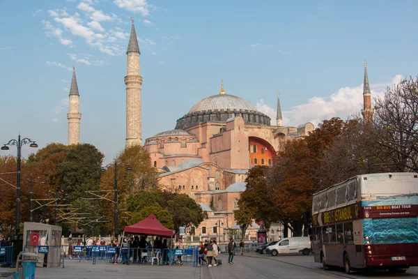 17 Ekim 2020 İstanbul / Türkiye Sultanahmet Meydanı ve Ayasofya Camii