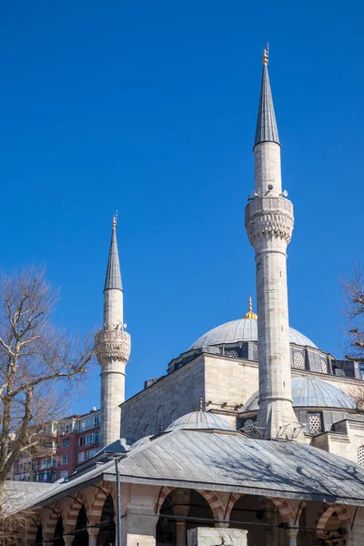 4 Mart 2021 İstanbul - Mihrimah Sultan Camii dış görünümü. Mimar Sinan