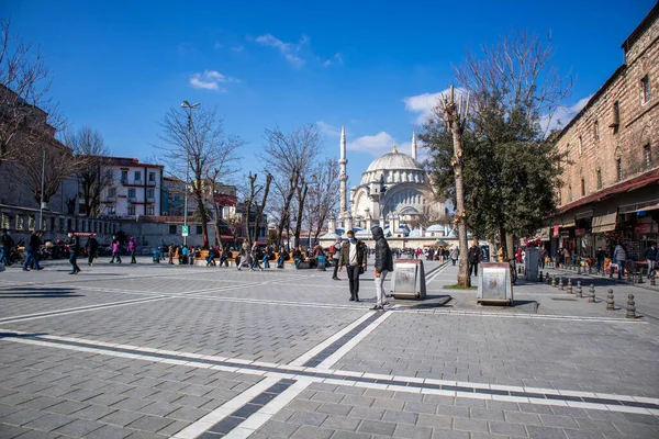 8 Mart 2021, İstanbul - Türkiye Cemberlitas Meydanı