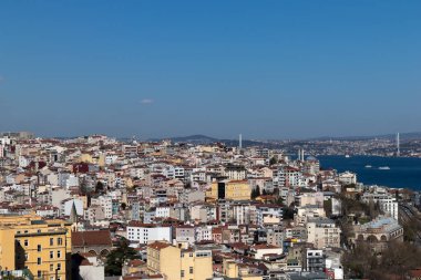 7 Mart 2021 İstanbul - Galata Kulesi 'nden İstanbul' un muhteşem manzarası. Tüm şehirler ve önemli yapılar görünür..