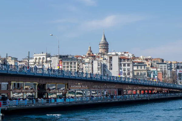 Března 2021 Istanbul Turecko Galata Tower Galata Bridge — Stock fotografie