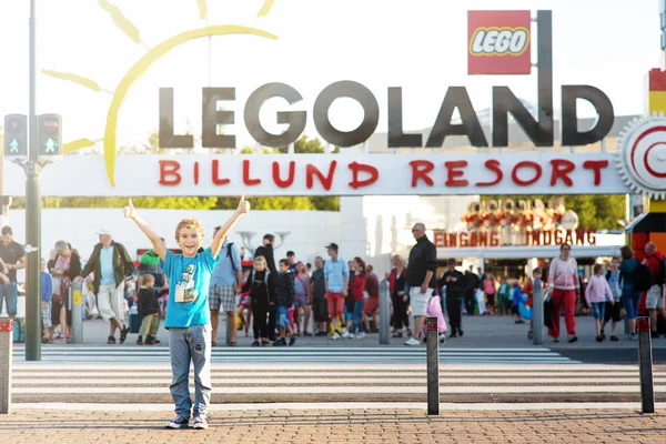 BILLUND - 31 กรกฎาคม 2013: Legoland ใน Billund, เดนมาร์กเมื่อวันที่ 31 กรกฎาคม ภาพถ่ายสต็อกที่ปลอดค่าลิขสิทธิ์