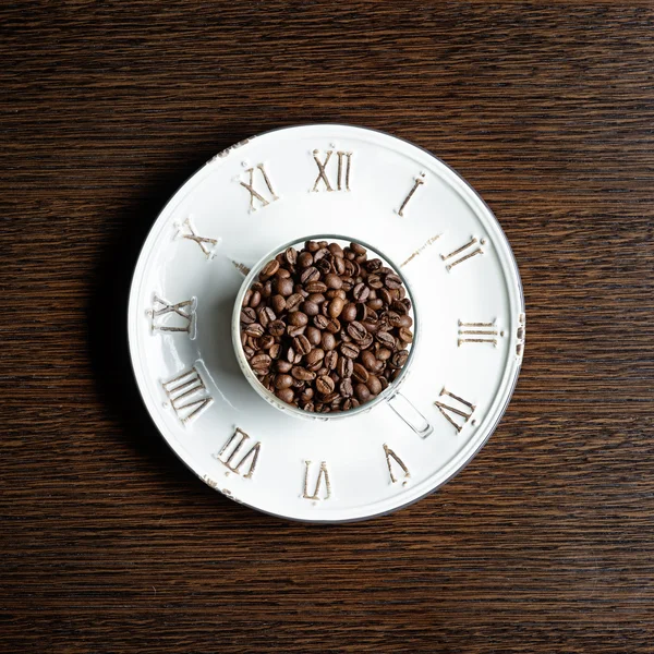 Tazza con chicchi di caffè — Foto Stock