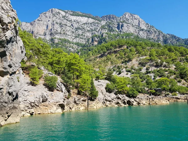 Paisaje Marino Sobre Telón Fondo Las Montañas Día Soleado Sin — Foto de Stock