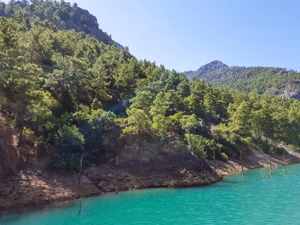 Paisaje Marino Sobre Telón Fondo Las Montañas Día Soleado Sin — Foto de Stock