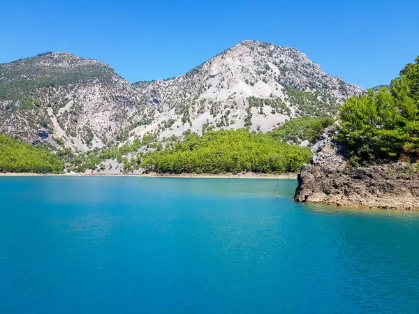 Paisaje Marino Sobre Telón Fondo Las Montañas Día Soleado Sin — Foto de Stock