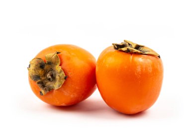 Olgun taze hurma, izole meyveler.