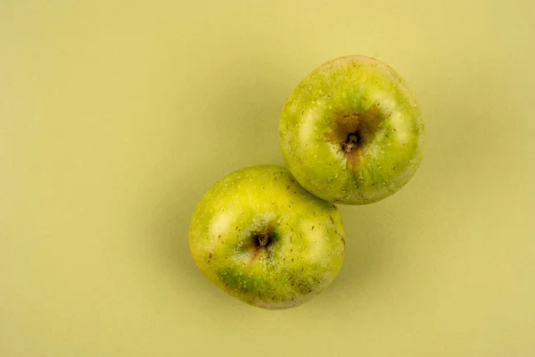 Grüner Apfel - Frische Früchte — Stockfoto