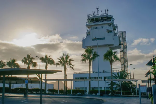 Tenerife South Aeroporto Internacional Ilhas Canárias Espanha Torre Controle Tráfego — Fotografia de Stock